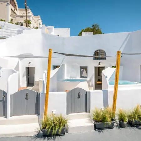 Anila Fira (Santorini)