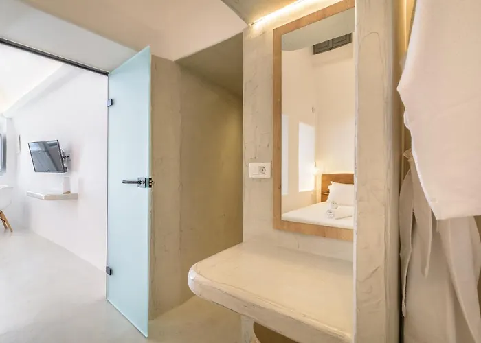 Anila 4* Fira (Santorini)