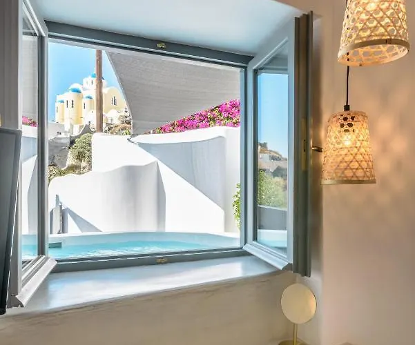 Anila Fira (Santorini)