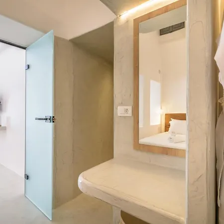 Anila 4* Fira (Santorini)