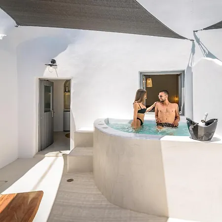 Anila 4* Fira (Santorini)